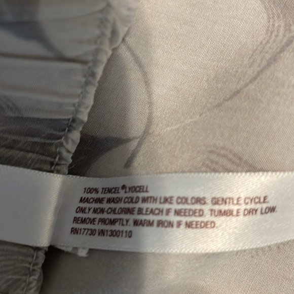 Pretty gray patented pajama/lounge pants - Picture 4 of 4